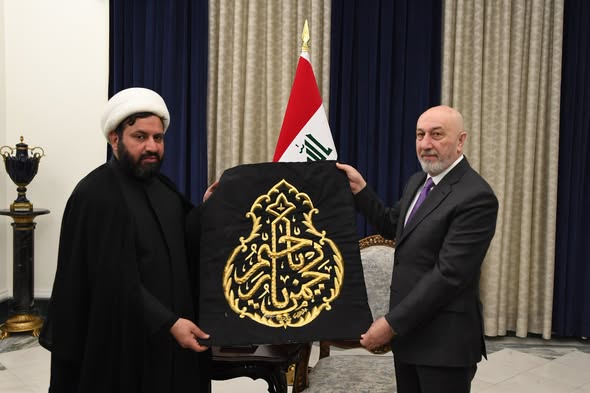 رئيس الجمهورية: فوز بعثة الحج بجائزة (لبّيتم) إنجاز يجسد حرص العراق على خدمة ضيوف الرحمن