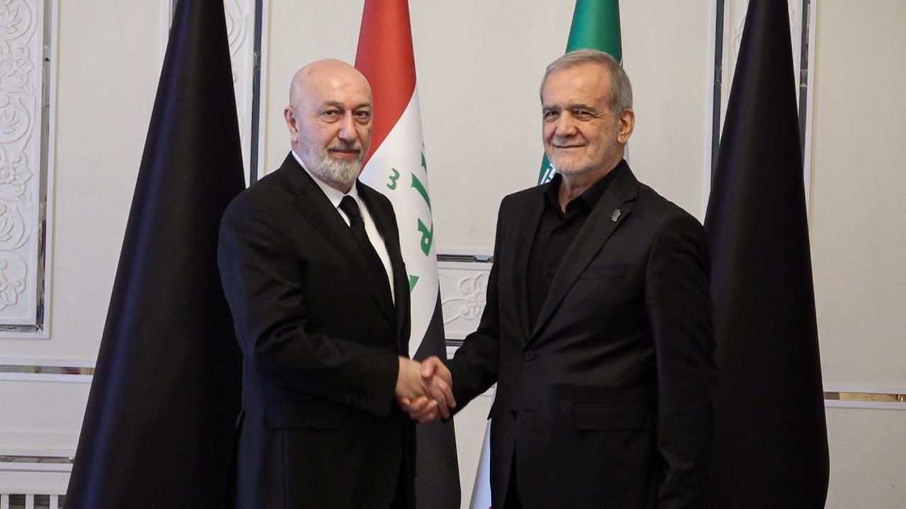 الرئيسان آميدي وبزشكيان يؤكدان ضرورة انهاء الحروب ووقف الأزمات عبر الحوار والدبلوماسية