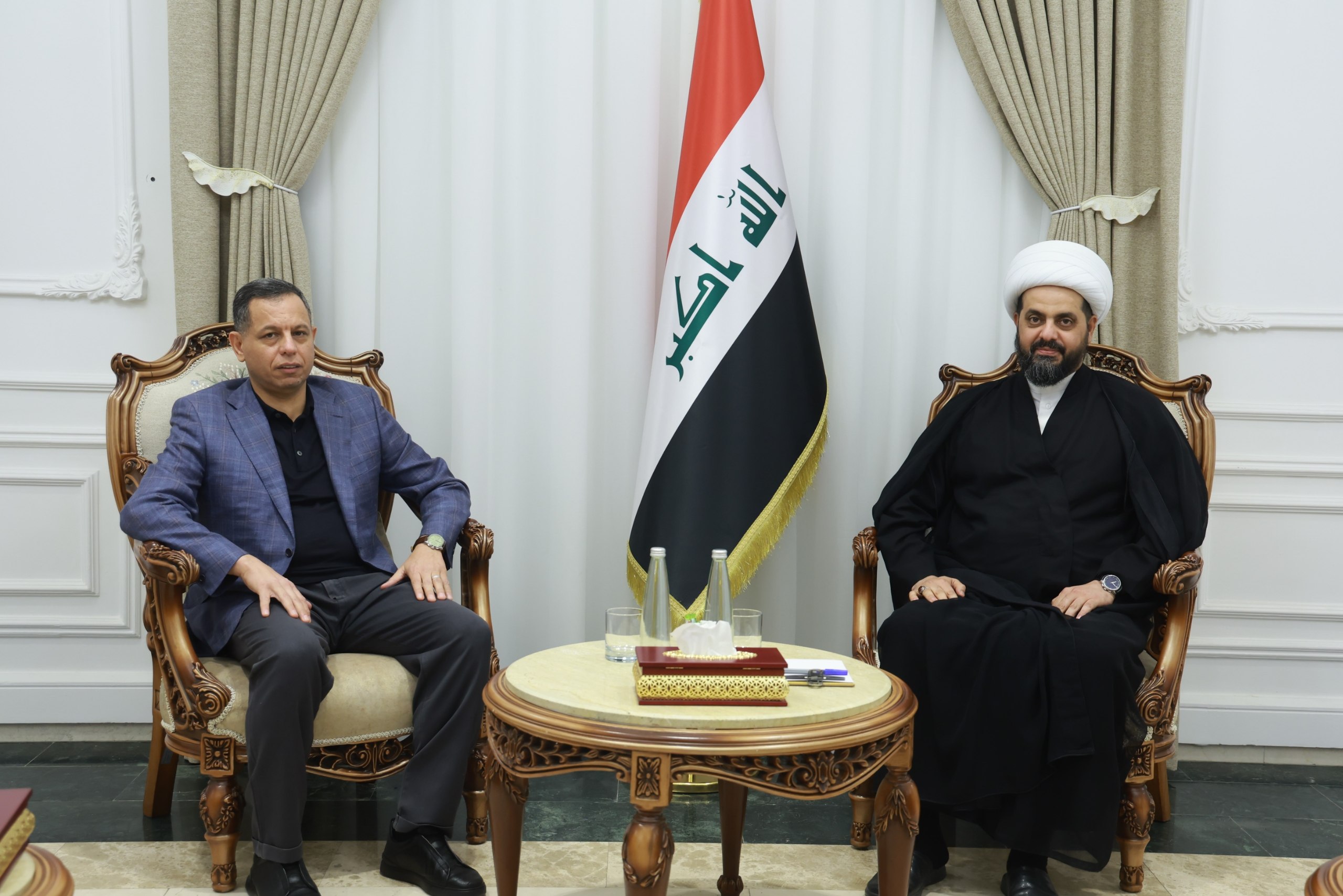 الشيخ الخزعلي يبحث مع  رئيس جهاز المخابرات الوطني الشأن الامني و التحديات التي تواجه البلد 