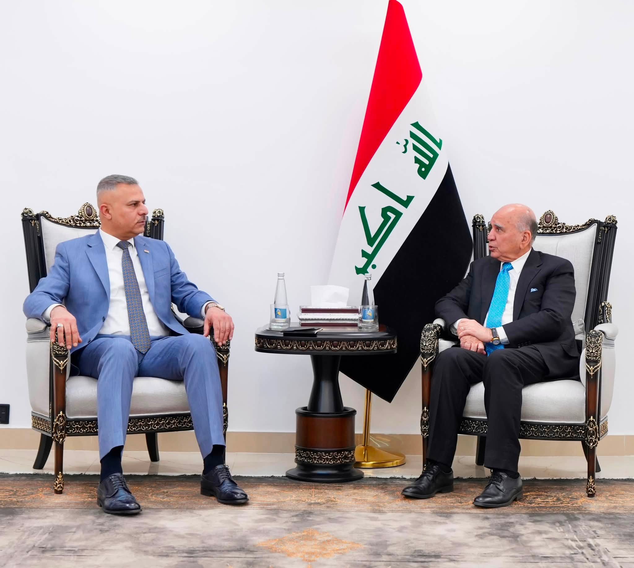 وزير الخارجية يبحث مع الوكيل الأقدم لوزارة الداخلية سبل الارتقاء بالخدمات المقدمة للجاليات العراقية