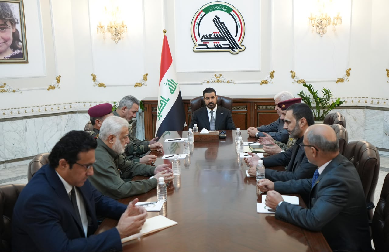 الزيدي يزور مقر هيئة الحشد الشعبي ويوجه بتكريم  عوائل الشهداء ورعاية الجرحى
