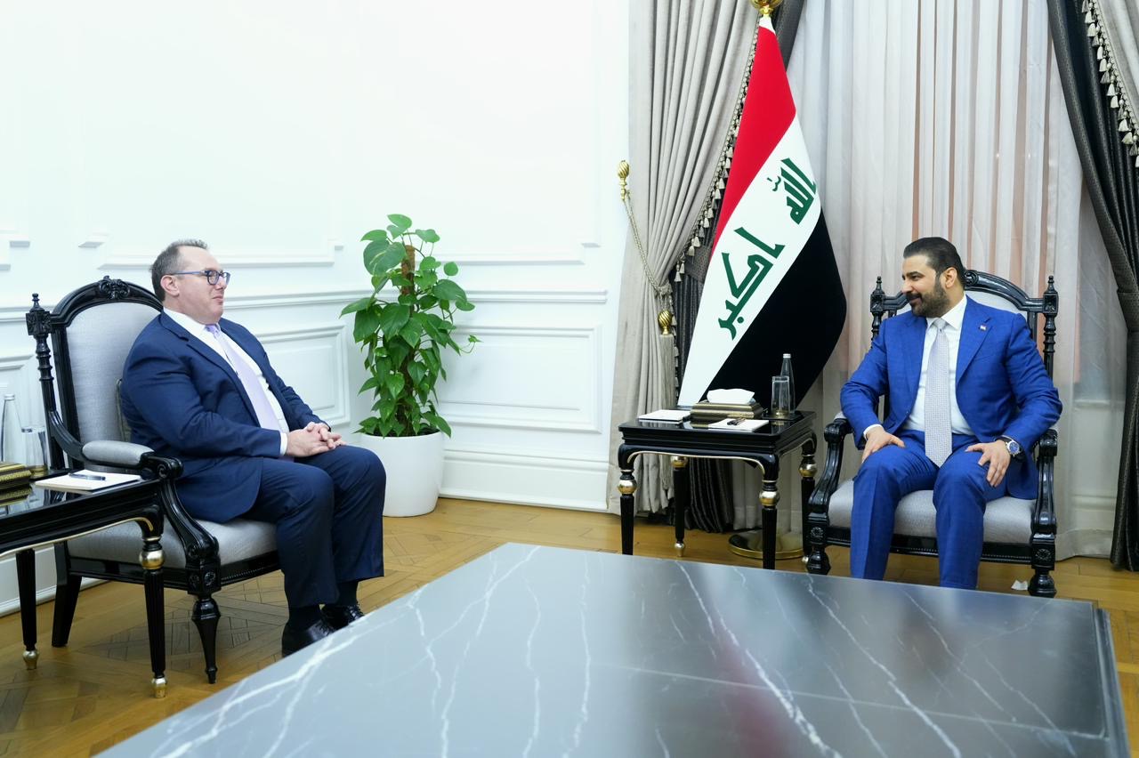 رئيس الوزراء والقائم بأعمال السفارة الأمريكية يبحثان  سبل تعزيز التعاون وتوسعة الشراكة المثمرة